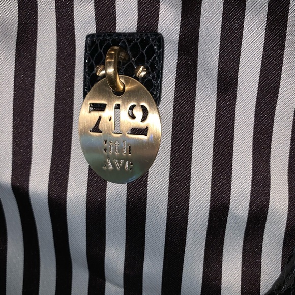 Henri Bendel Bag - Picture 4 of 5